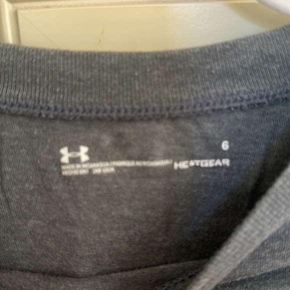 UNDER ARMOR boys size 6 shirt - Picture 3 of 4
